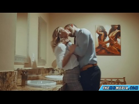 ❤️ Döşlü sarışın sizi ictimai tualetdə aldatdıqda ❤️❌ Keyfiyyətli porno az.porn-evooli.ru